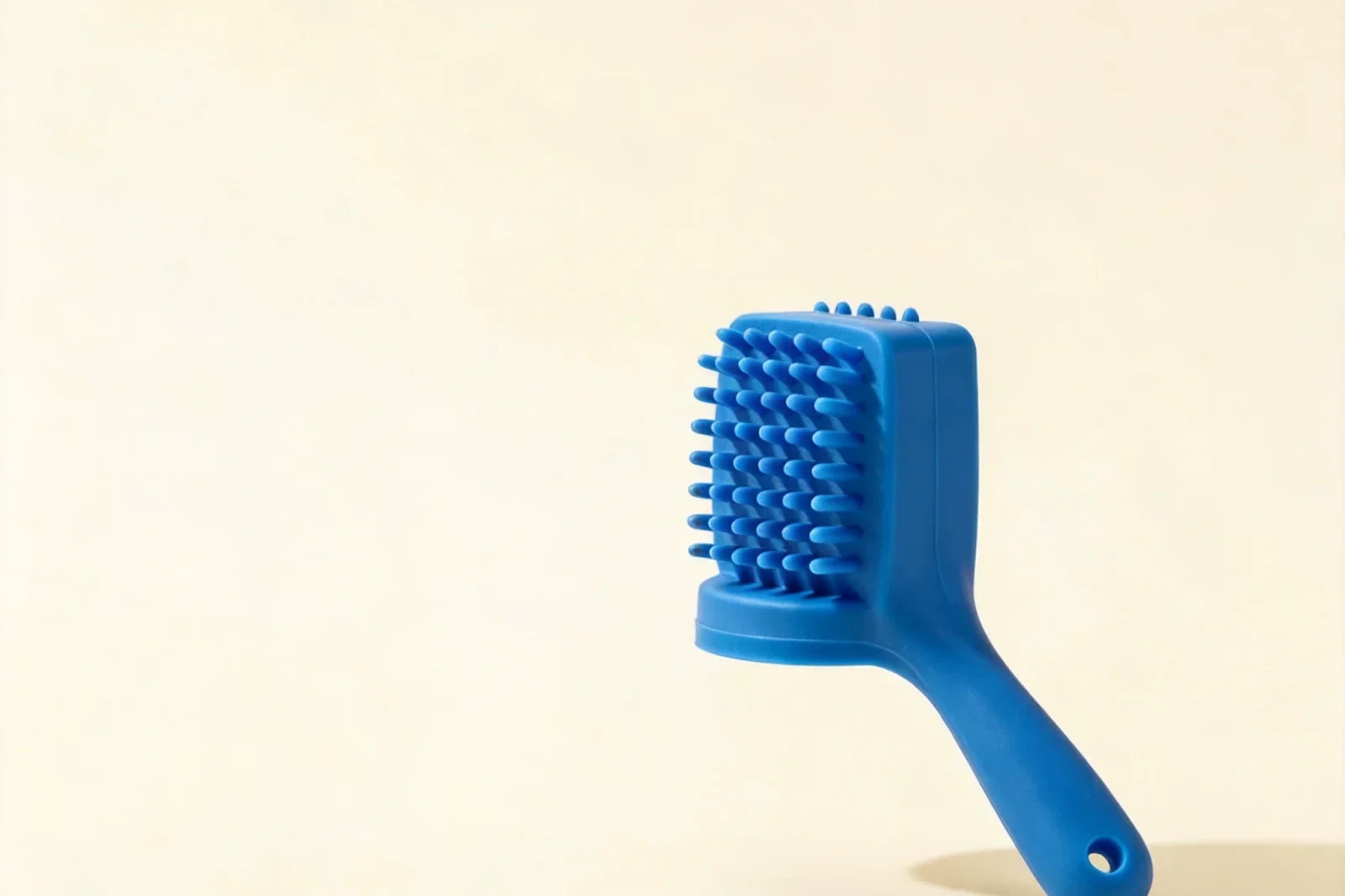 Square-Head Silicone Shampoo Brush - Image 7