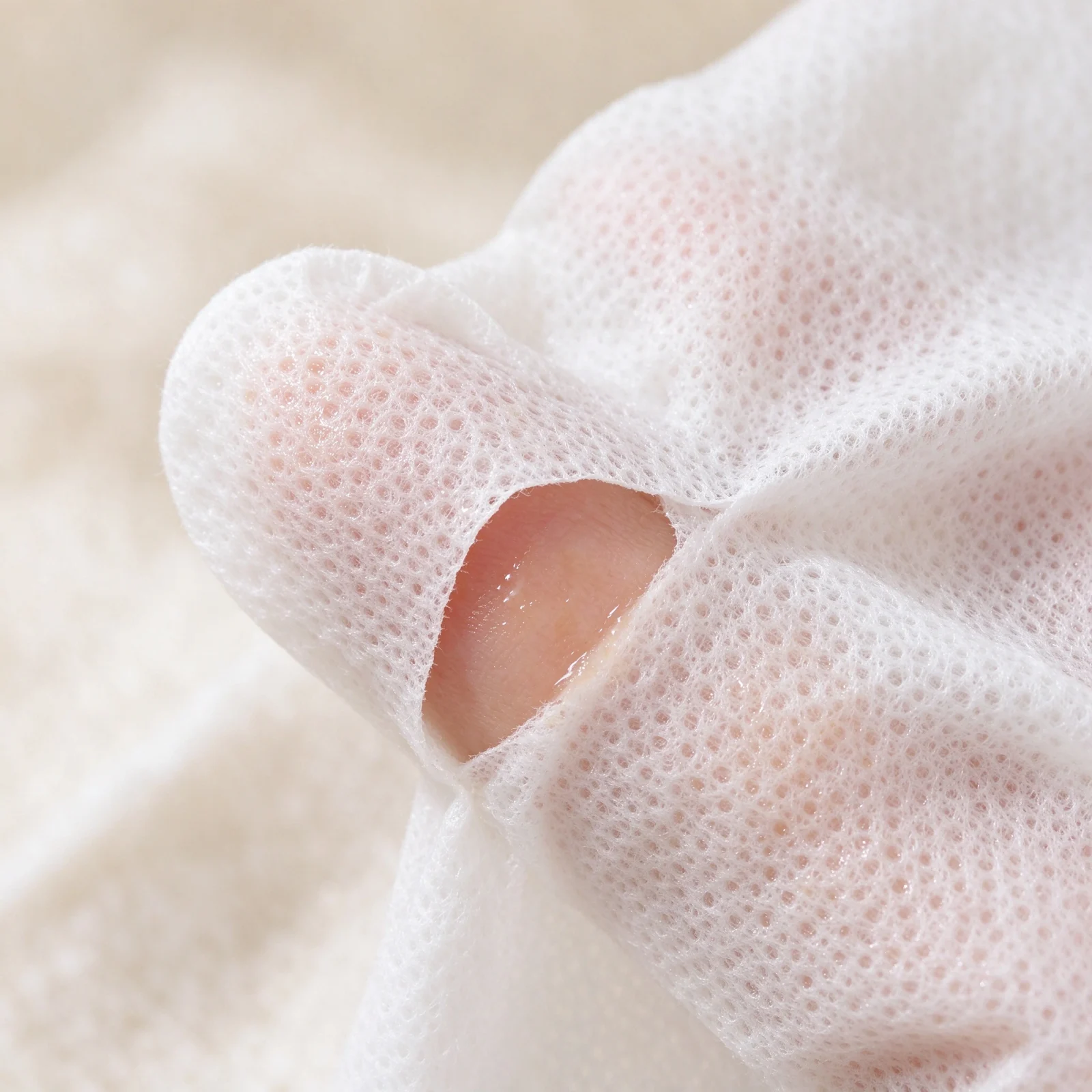 Chin Cleaning Finger Wipes — detail